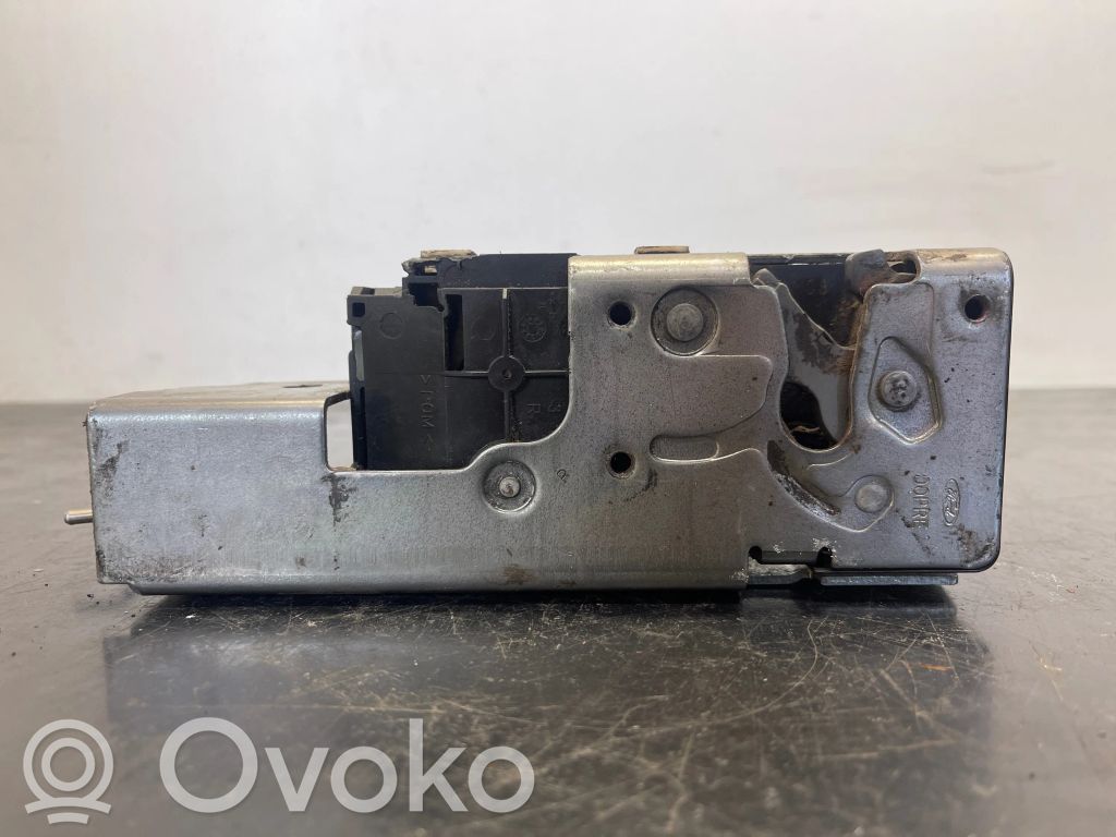 Ford Transit Priekšpusē slēdzene 