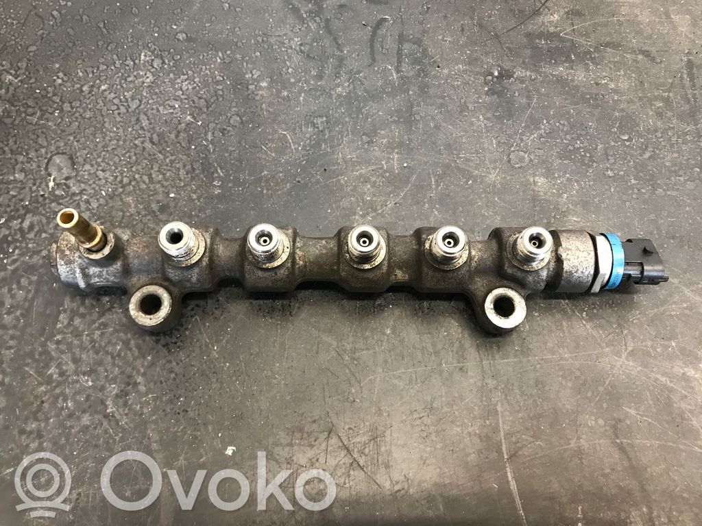 Opel Vivaro Polttoainepääputki 
