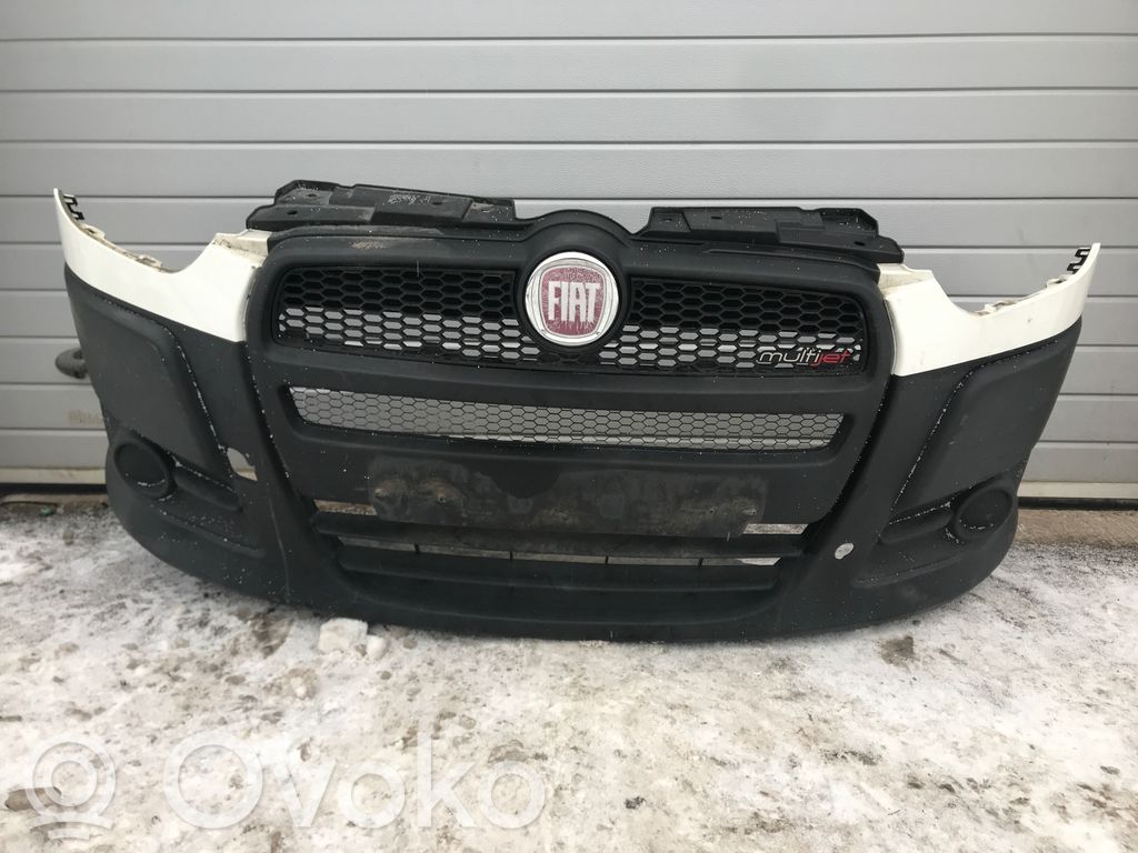 Fiat Doblo Parachoques delantero 