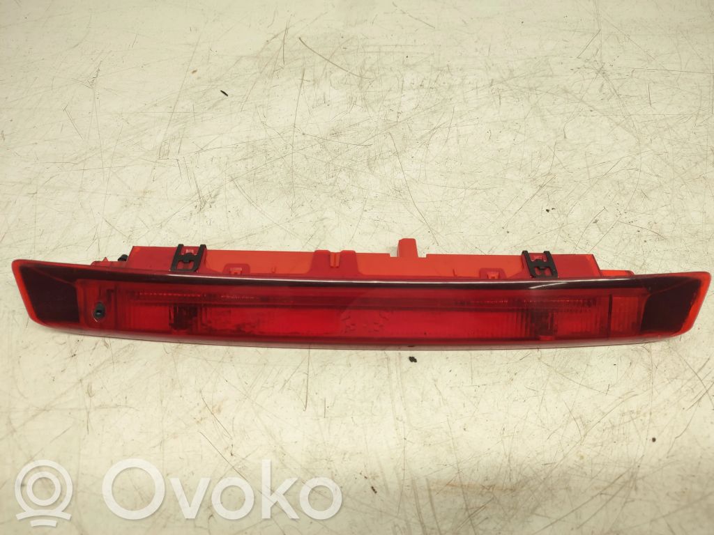 Ford Focus Third/center stoplight 