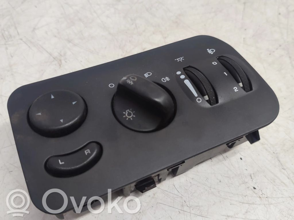 Chrysler Grand Voyager IV Light switch 