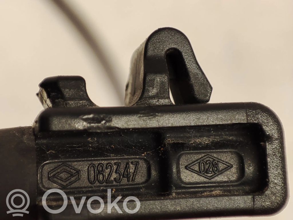 Renault Fluence Dysza spryskiwacza szyby przedniej / czołowej 