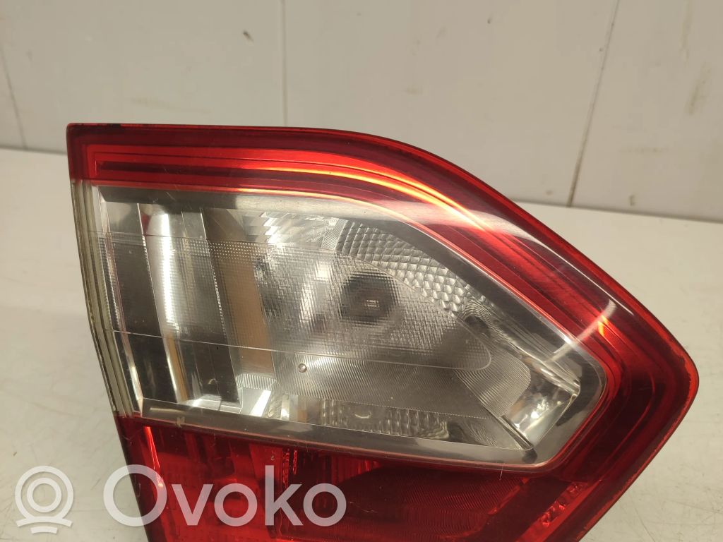 Renault Fluence Lampy tylnej klapy bagażnika 