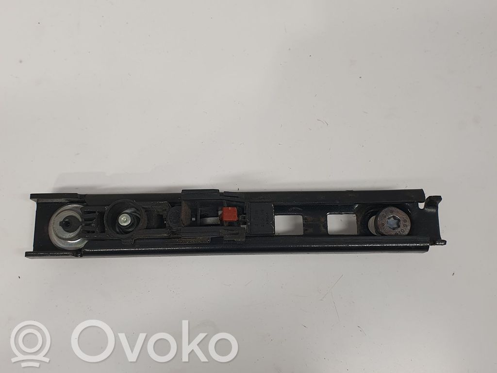 Renault Kangoo II Szyna regulacji pasa bezpieczeństwa 