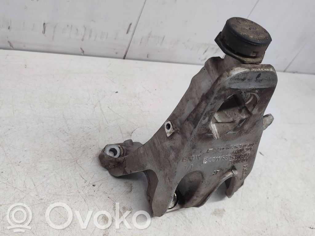 BMW X6 F16 Engine mounting bracket 