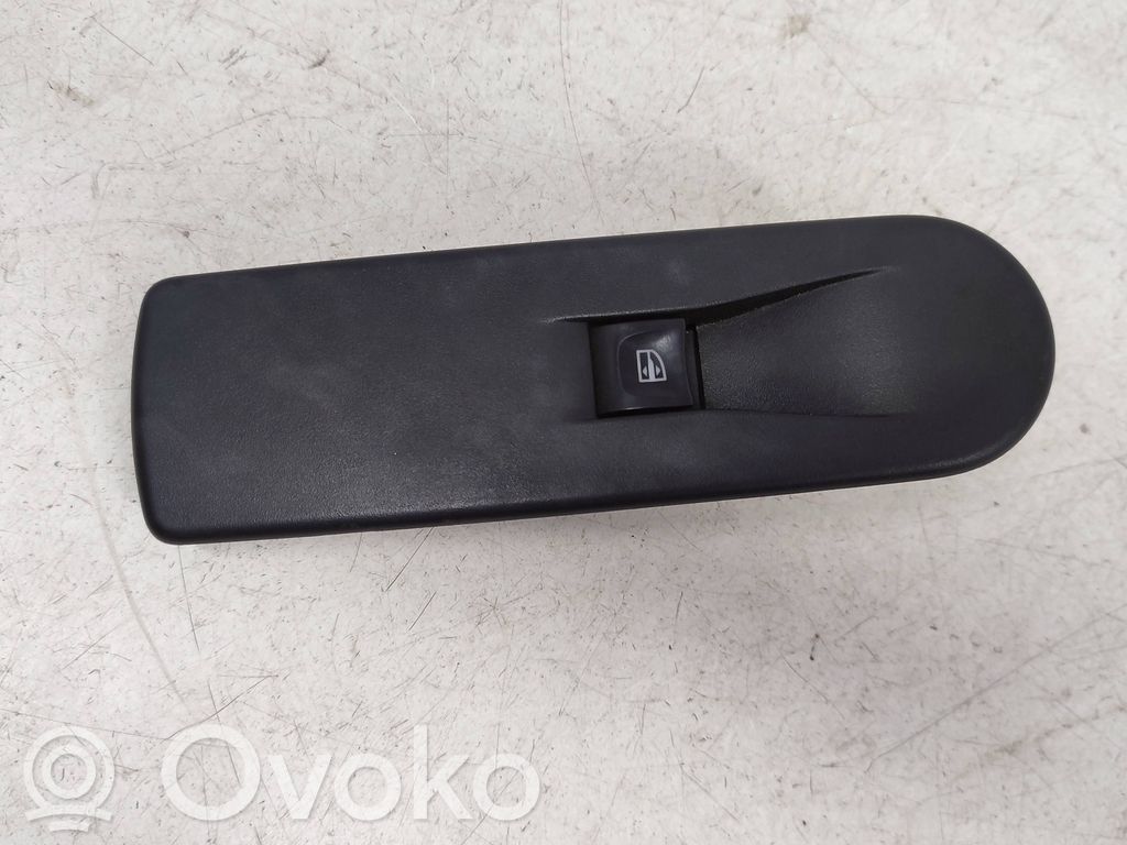 Renault Clio IV Electric window control switch 