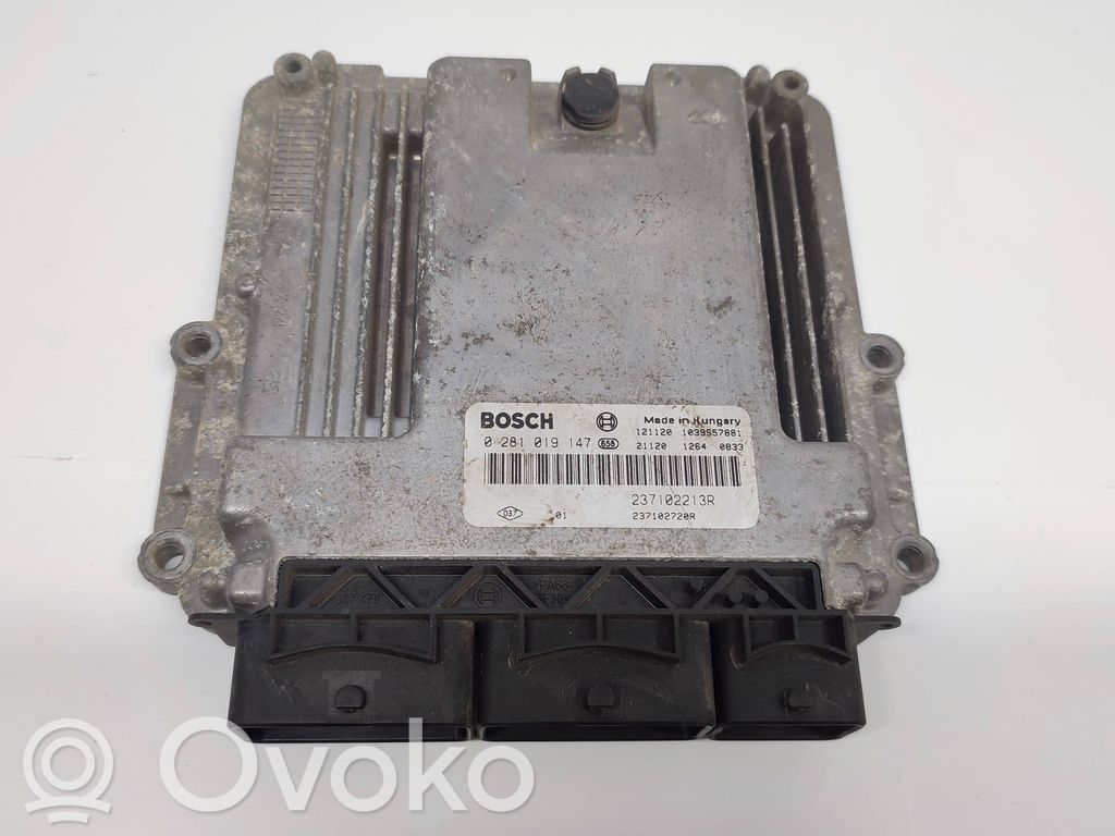 Renault Clio IV Engine control unit/module 