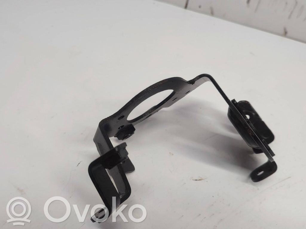 Renault Clio IV Fuel pump bracket 