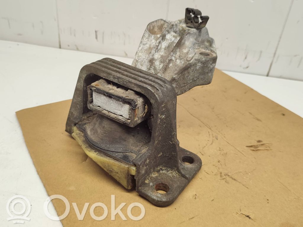 Renault Scenic III -  Grand scenic III Engine mount bracket 