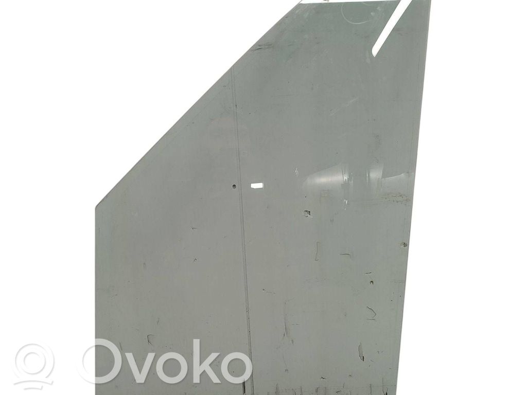 Volkswagen Crafter Front door window glass four-door 