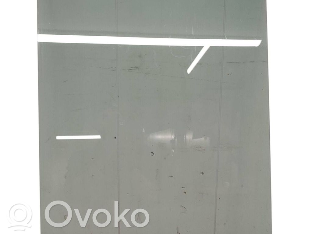Volkswagen Crafter Front door window glass four-door 