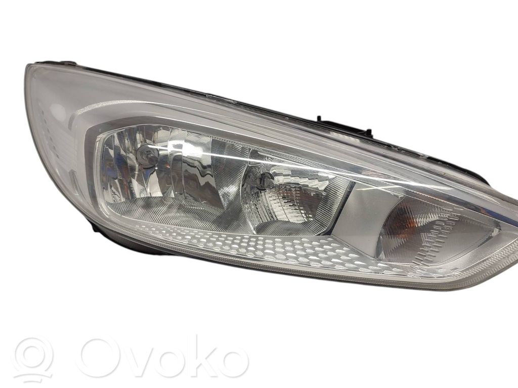 Ford Focus Lampa przednia 