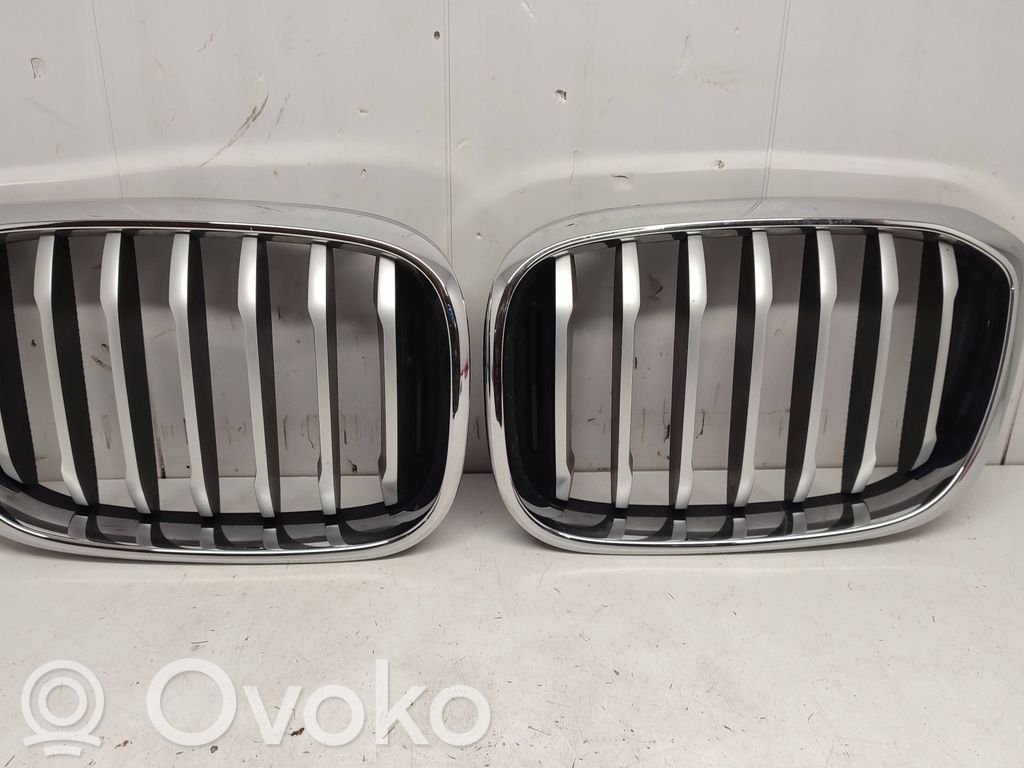 BMW X4 G02 Etupuskurin ylempi jäähdytinsäleikkö 