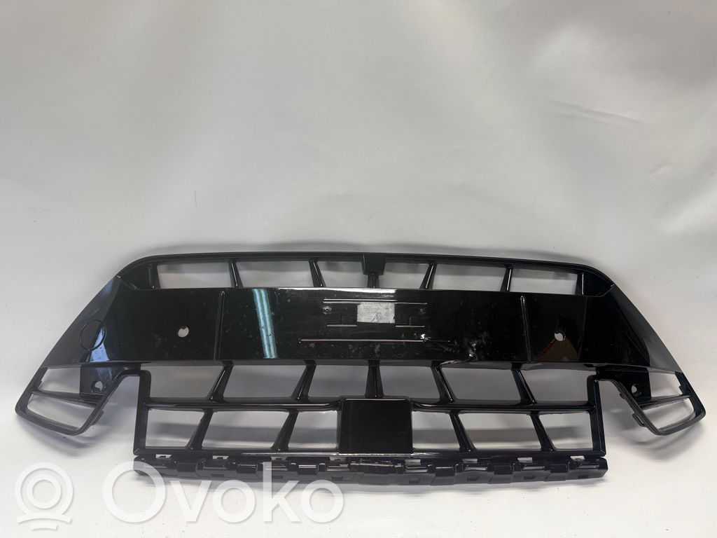 Cupra Formentor Front bumper lower grill 