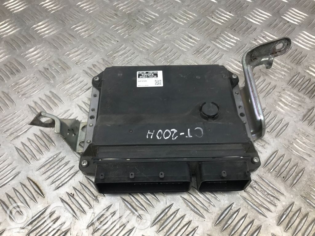 Lexus CT 200H Engine control unit/module 