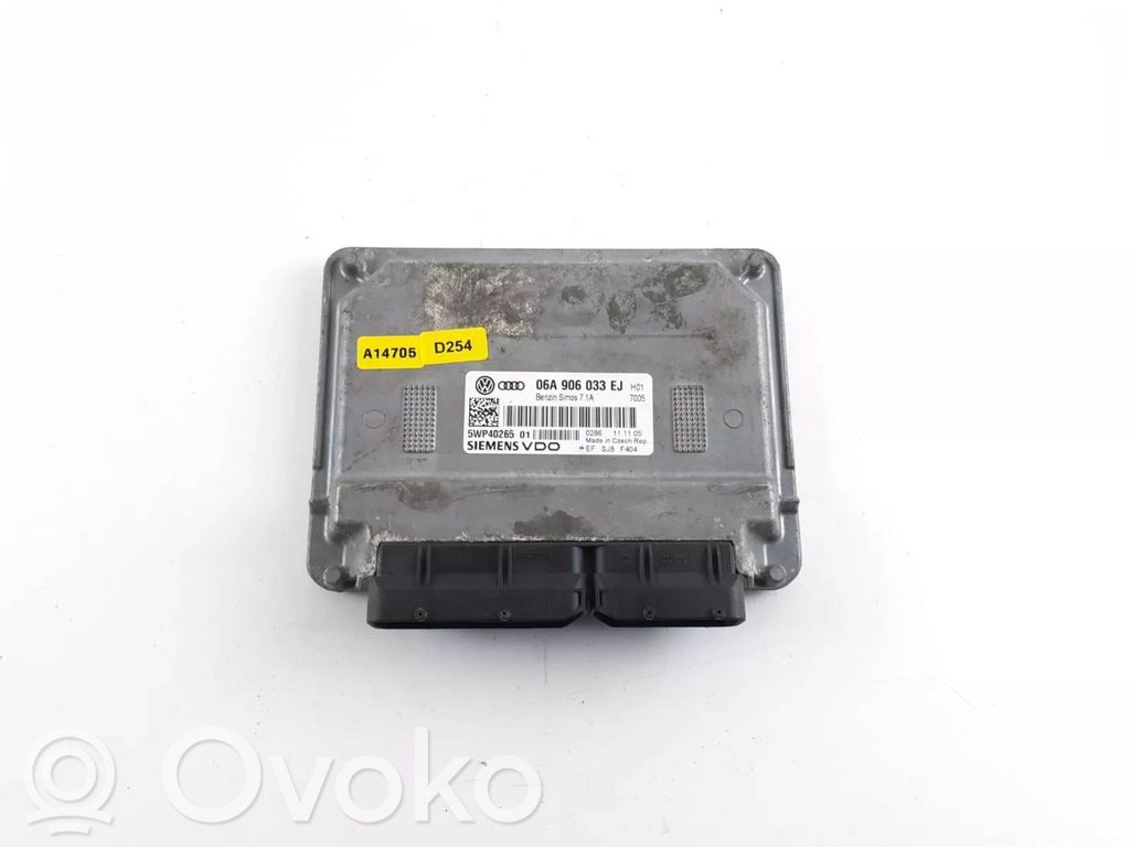 Audi A3 S3 A3 Sportback 8P Engine control unit/module 