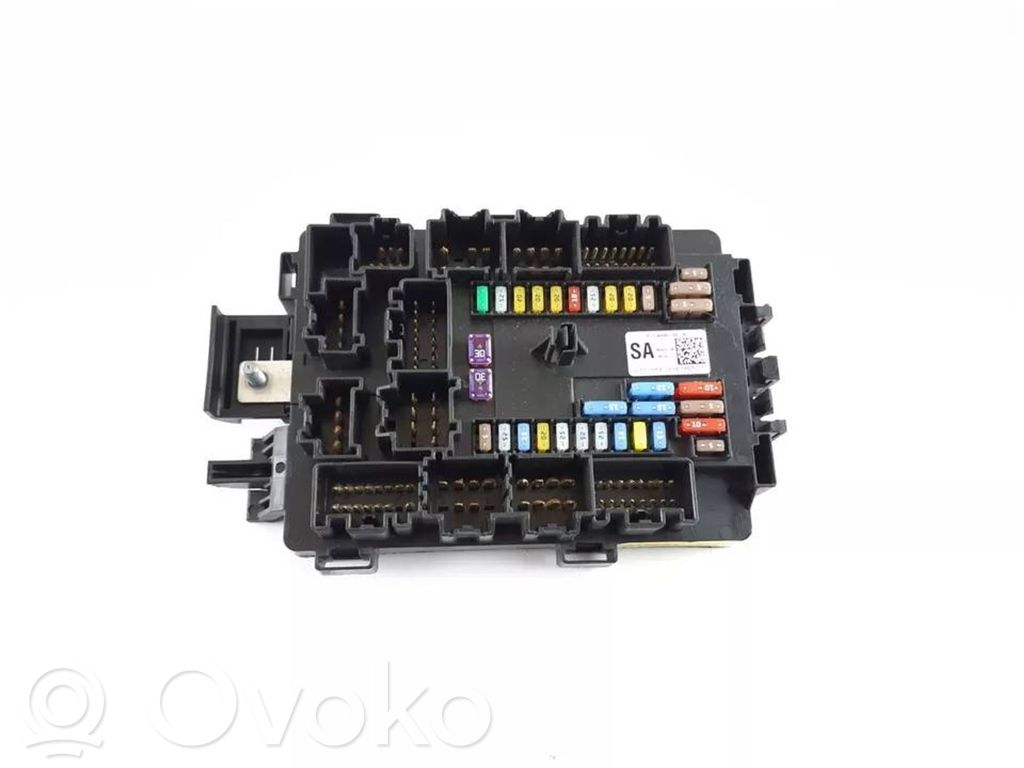 Tesla Model S Fuse module 
