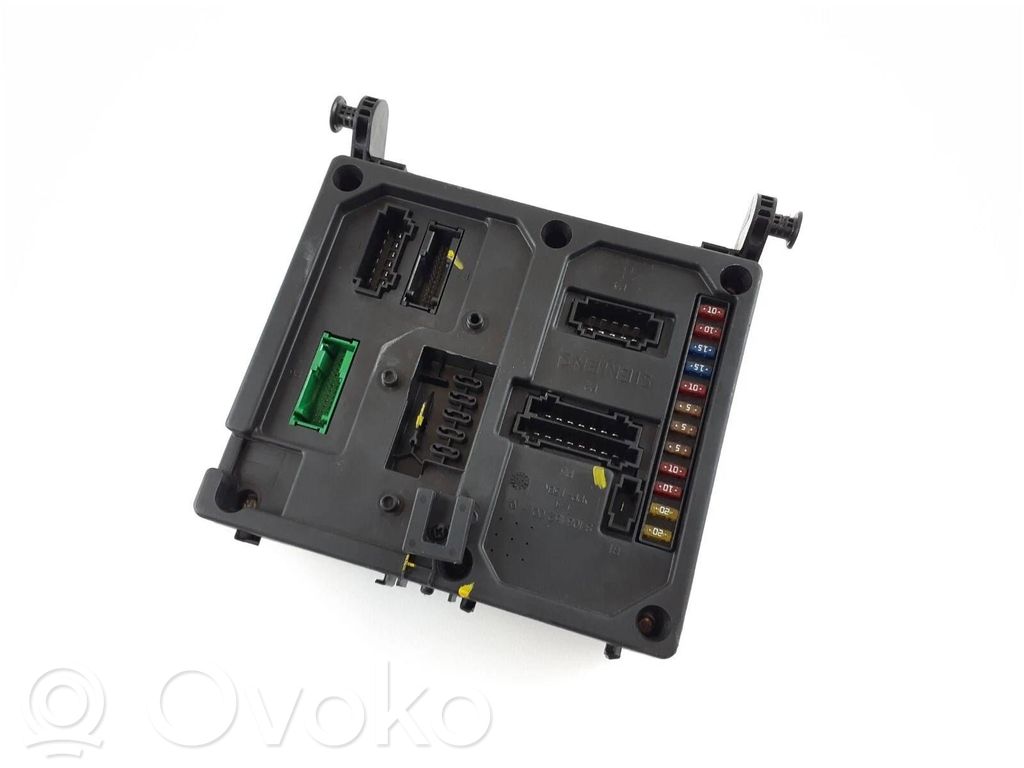 Volkswagen Sharan Fuse module 