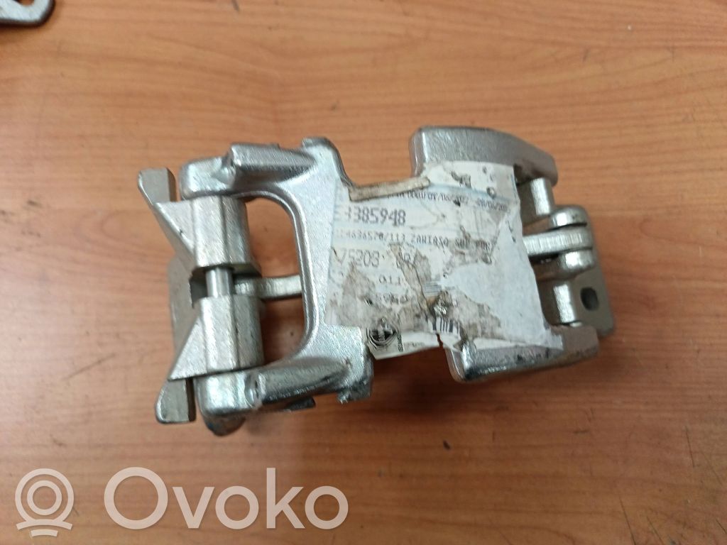Loading door hinge set   53385948