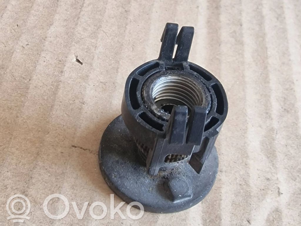 Ajovalon kannake   4F0941111