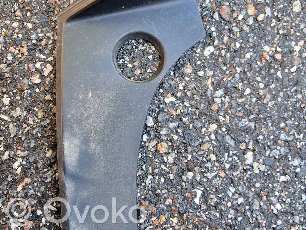 Audi TT Mk1 Takavalon valaisimen muotolista 