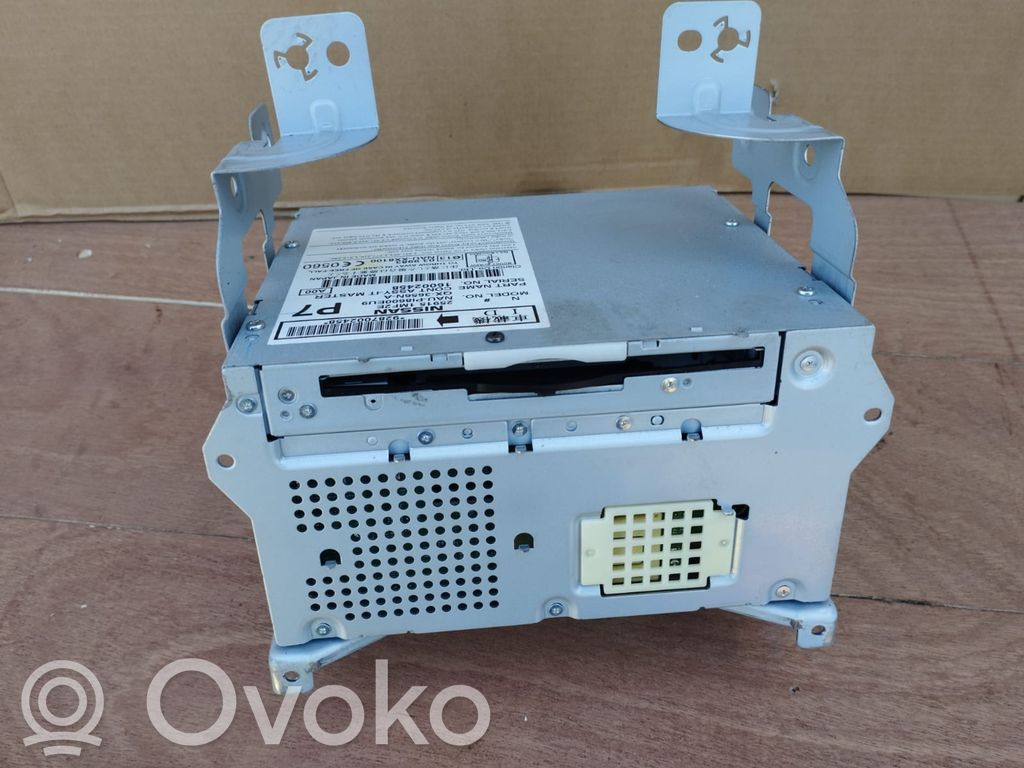 Infiniti EX Radio/CD/DVD/GPS head unit 