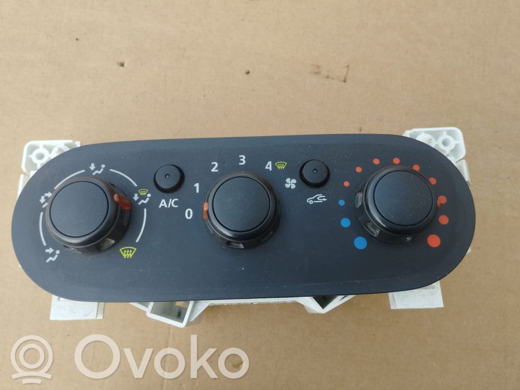 Renault Trafic III (X82) Climate control unit 