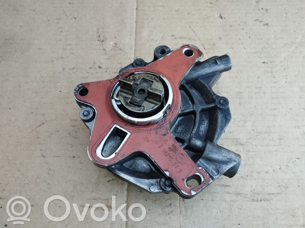 Peugeot 508 Vacuum pump 