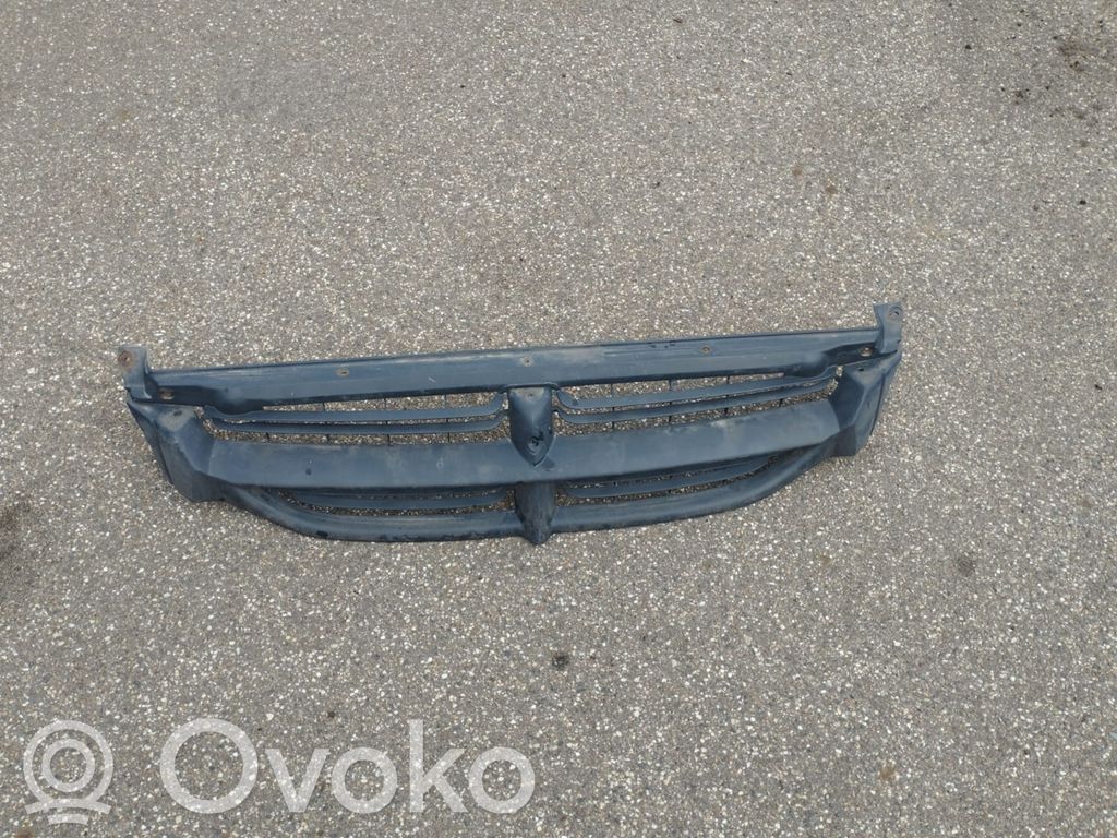 Chrysler Voyager Front grill 