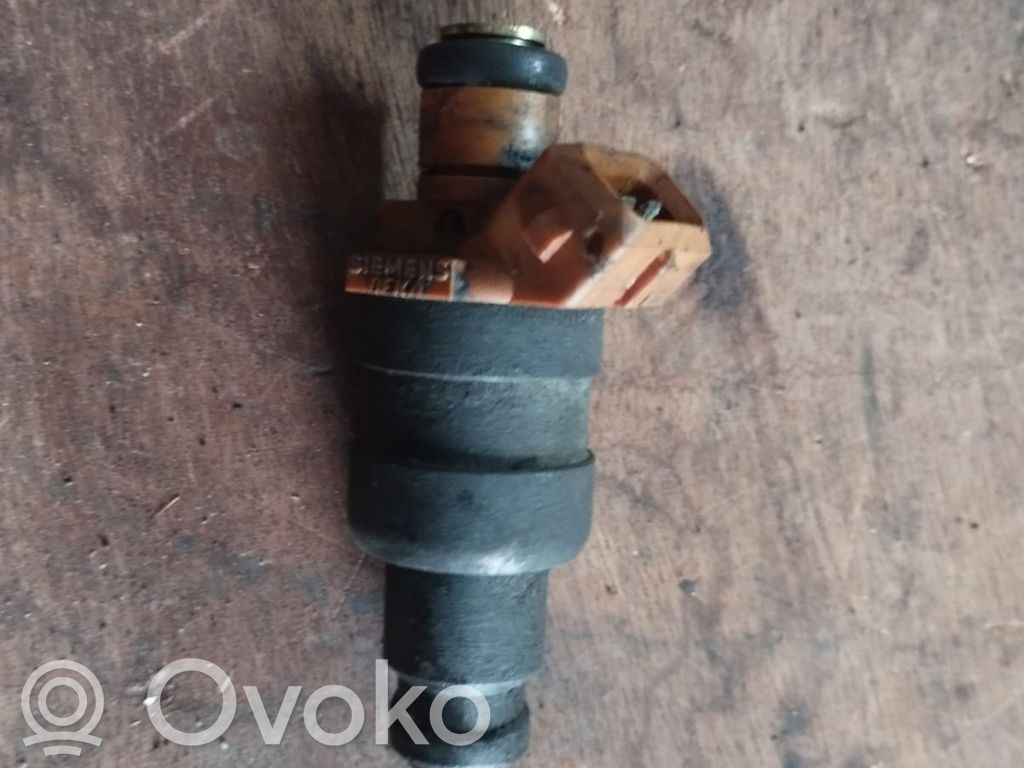 Chrysler Voyager Inyector de combustible 