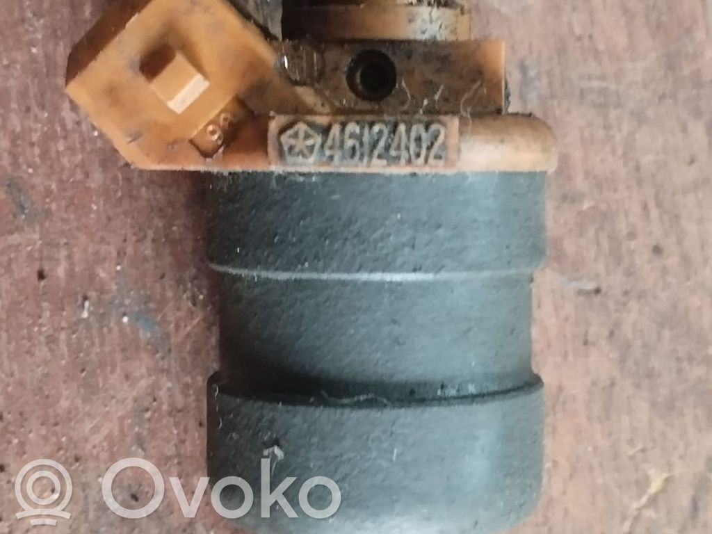 Chrysler Voyager Inyector de combustible 