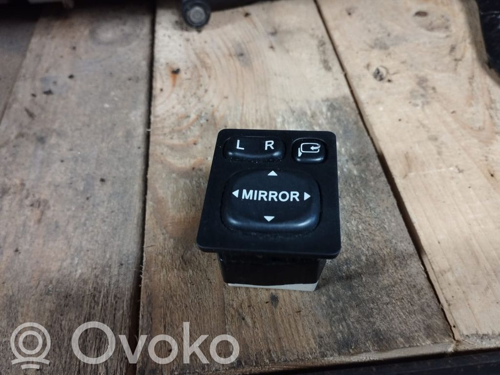 Toyota RAV 4 (XA30) Wing mirror switch 
