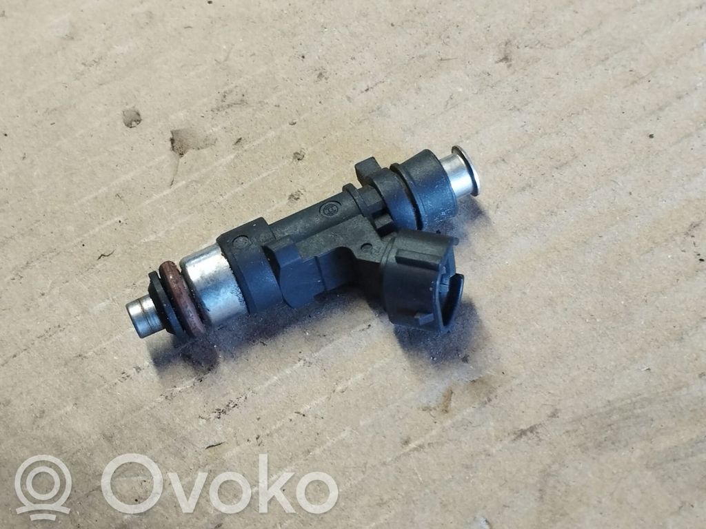 Nissan Note (E11) Fuel injector 