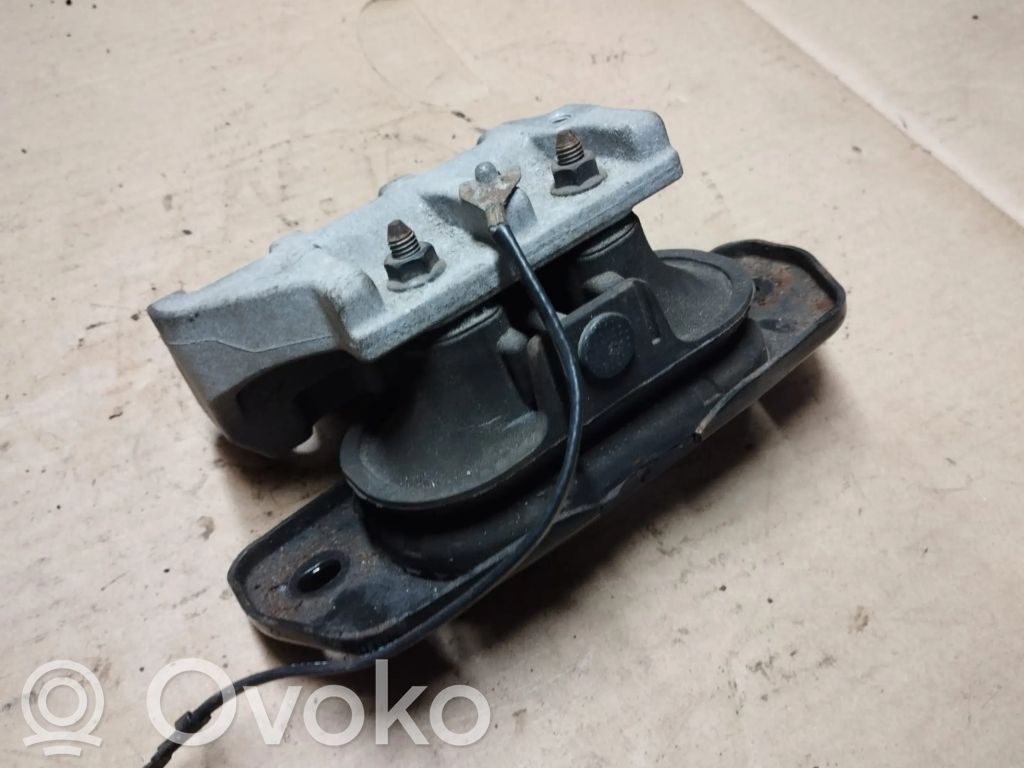 Chrysler Sebring (JS) Engine mount bracket 