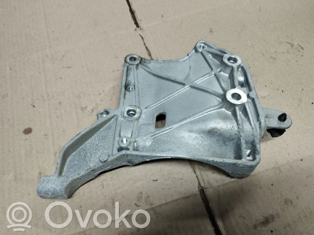 Jeep Renegade Engine mounting bracket 