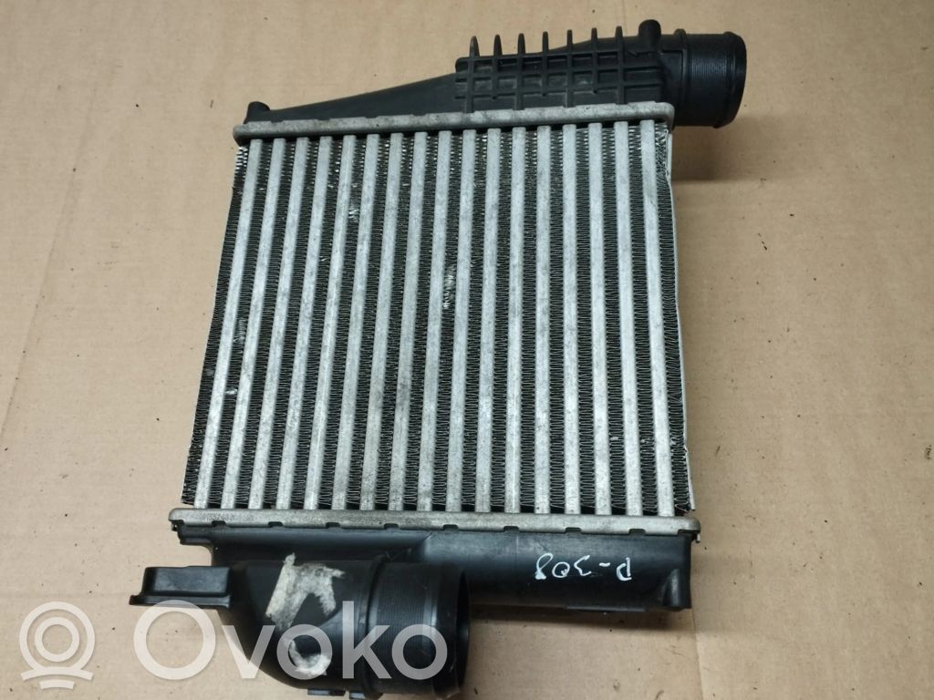 Peugeot 308 Starpdzesētāja radiators 