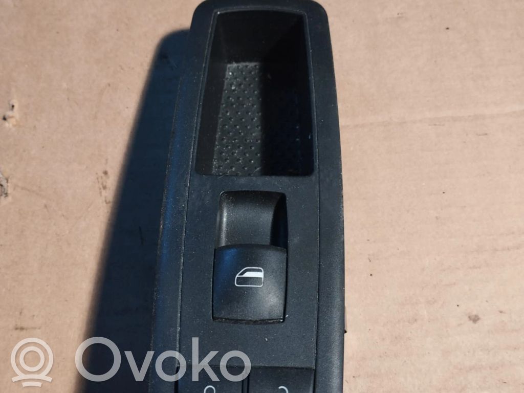 Dodge Journey Electric window control switch 