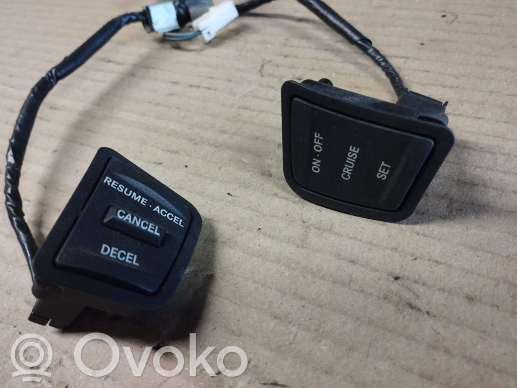 Jeep Grand Cherokee (WK) Steering wheel buttons/switches 