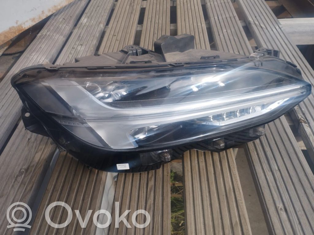 Volvo S90, V90 Scheinwerfer 