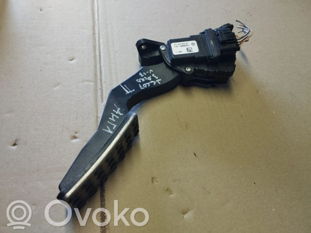 Jeep Grand Cherokee (WK) Kaasupoljin 