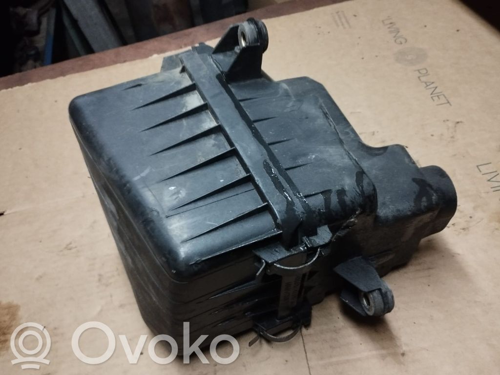 Chrysler Sebring (ST-22 - JR) Air filter box 