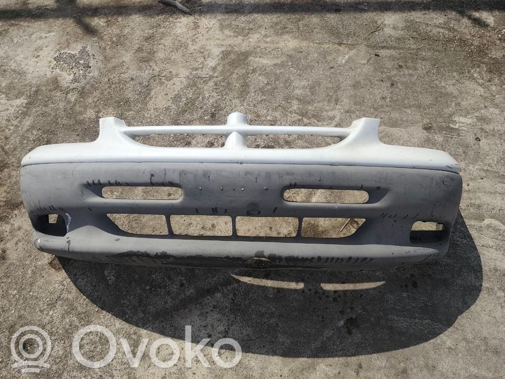 Chrysler Voyager Front bumper 