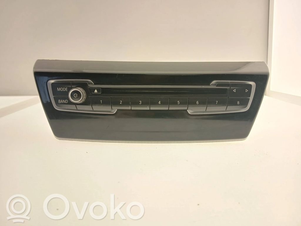 BMW 2 F46 Panel / Radioodtwarzacz CD/DVD/GPS 