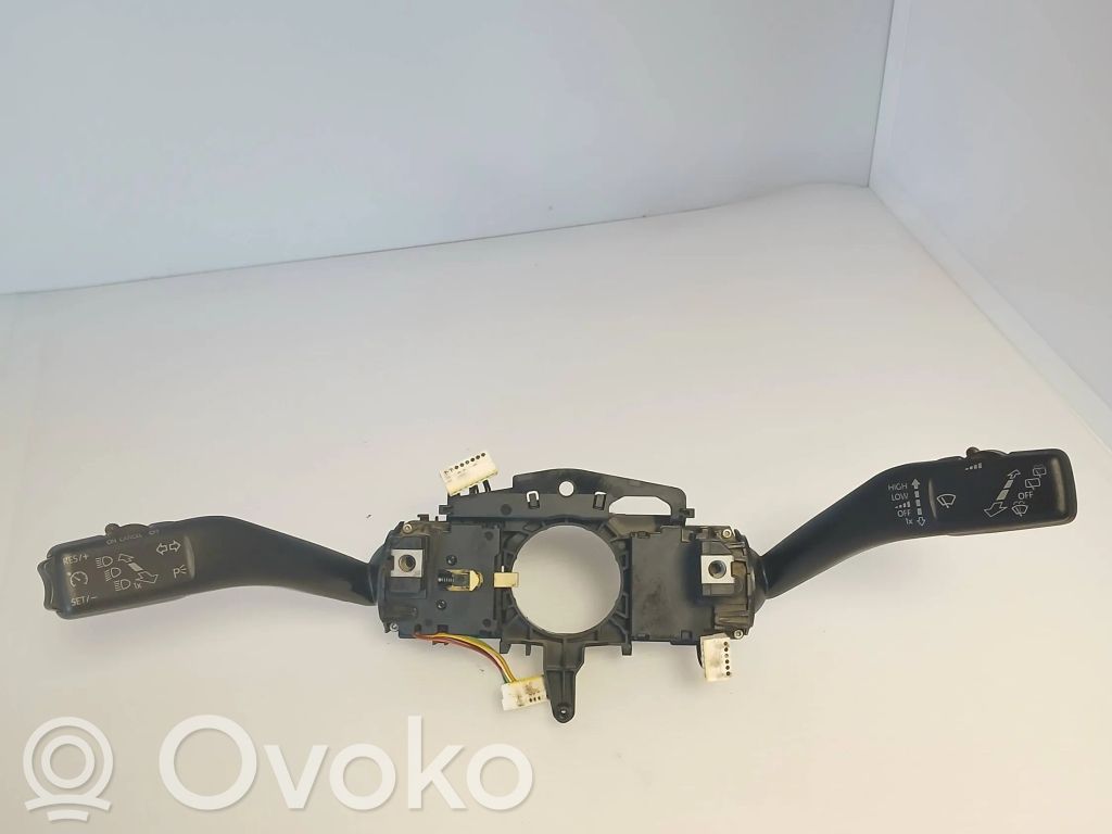 Volkswagen Golf VI Manetka / Przełącznik kierunkowskazów wycieraczek 