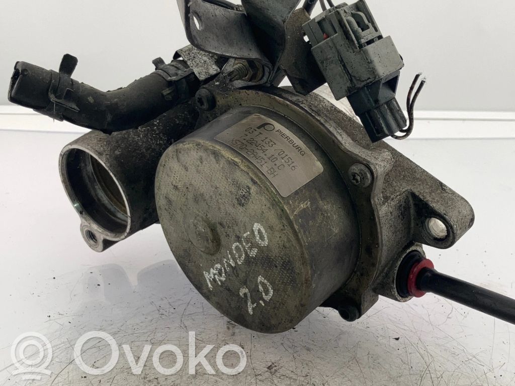Ford Mondeo Mk III Vacuum pump 