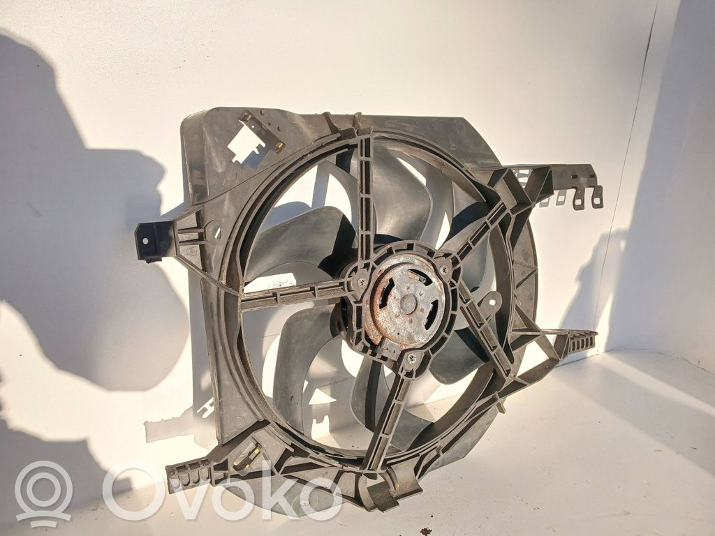 Nissan Primastar Elektrinis radiatorių ventiliatorius 