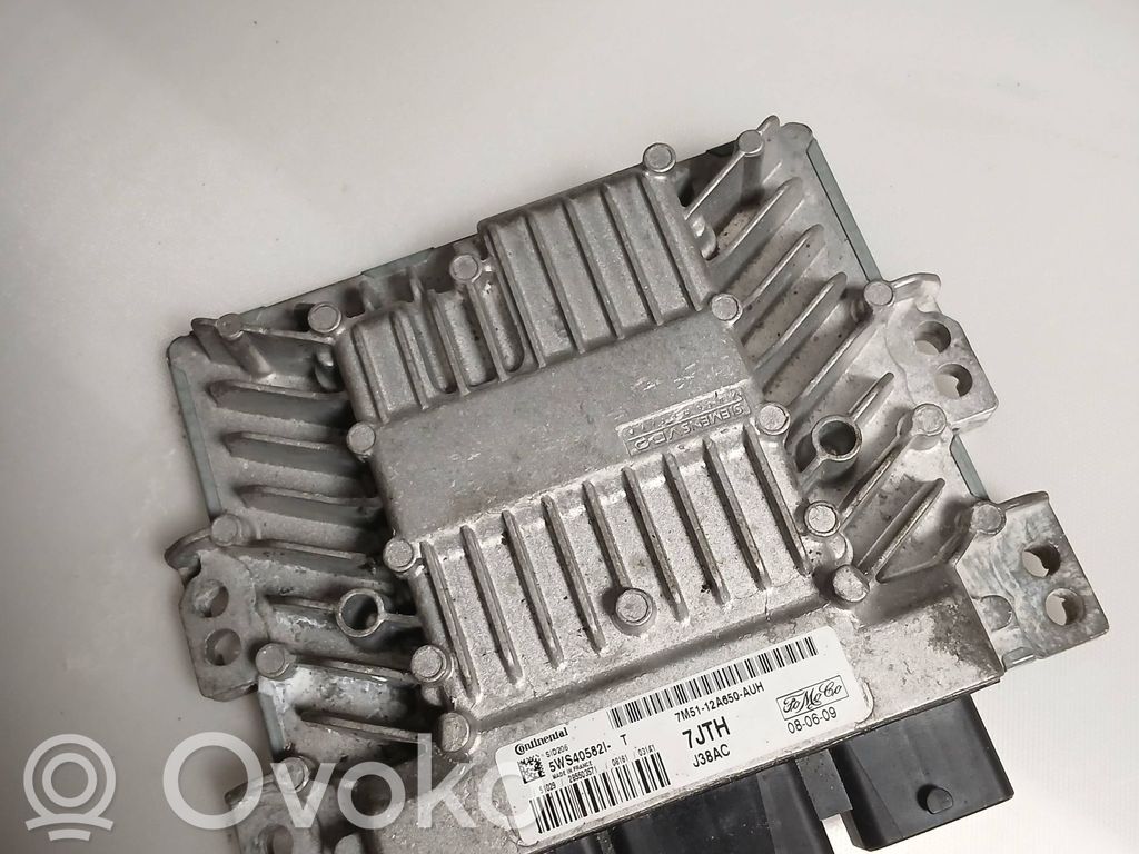 Ford C-MAX I Engine control unit/module 
