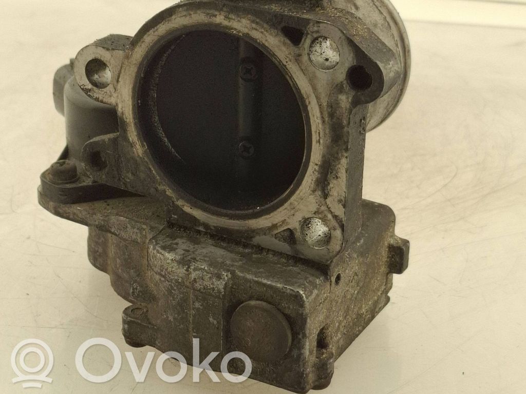 Toyota Corolla E120 E130 Droseļvārsts 