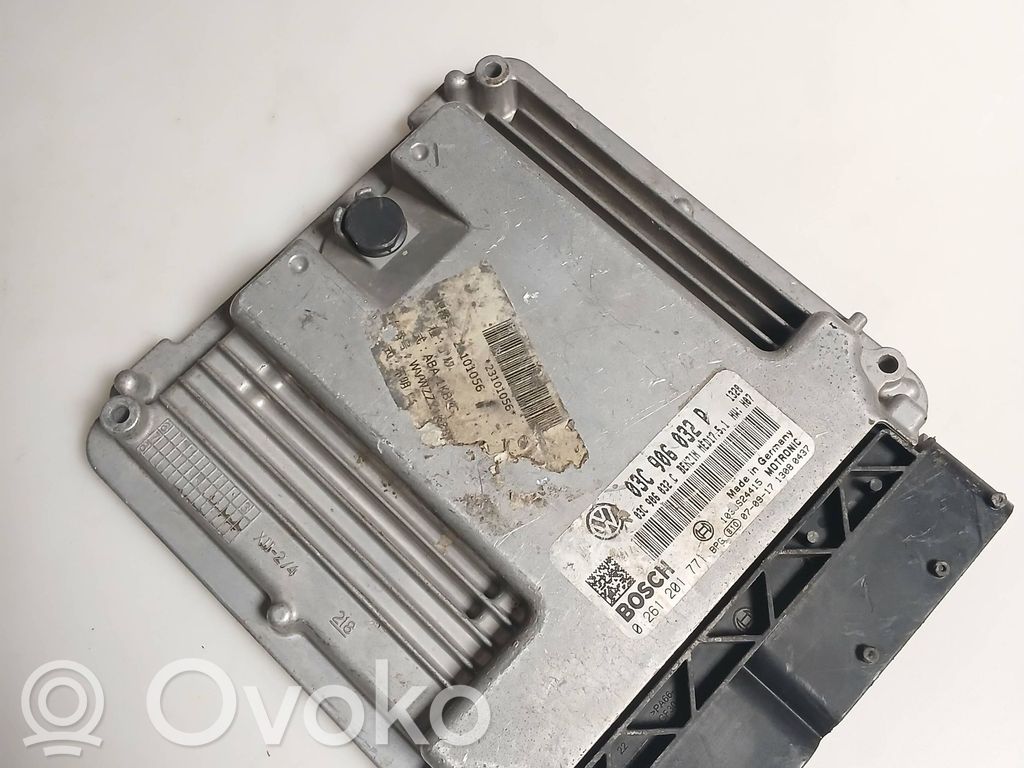 Engine control unit/module   03C906032P,03C906032C,0261201771