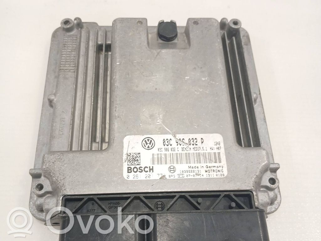 Volkswagen Golf V Engine control unit/module 